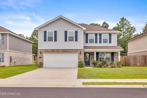70 Saltmeadow Cir, Ocean Springs, MS 39564