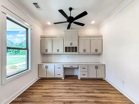 140 Kathryn Dr, Brandon, MS 39042 photo 4