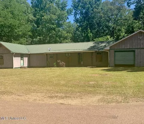 1002 Poplar Springs Rd, Hazlehurst, MS 39083