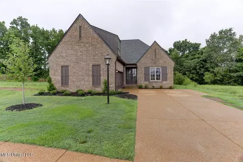 4183 S Bolivar Trl, Olive Branch, MS 38654