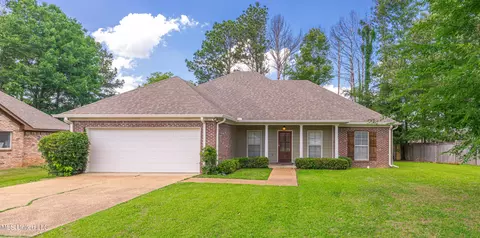 163 Notting Hill Pl, Canton, MS 39046