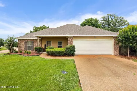 602 Oakview Way, Byram, MS 39272 photo 1