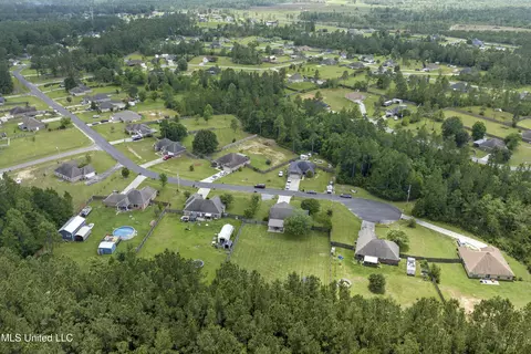 View/Area - 21380 Edgewood Dr, Saucier, MS 39574 photo 5 of 8