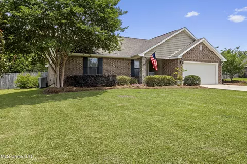 21380 Edgewood Dr, Saucier, MS 39574