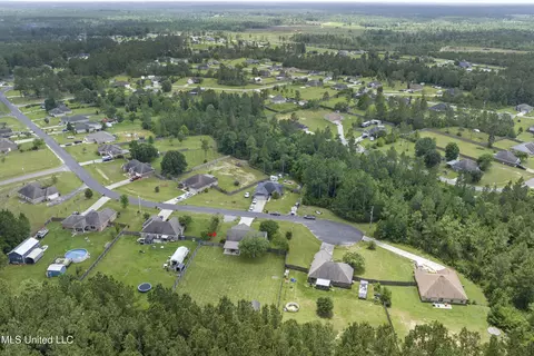 View/Area - 21380 Edgewood Dr, Saucier, MS 39574 photo 4 of 8