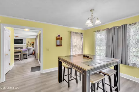 Dining - 112 Rolling Meadows Dr, Jackson, MS 39211 photo 1 of 2