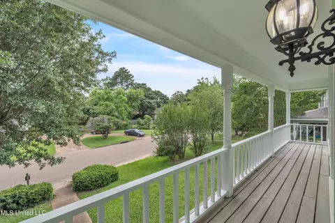 Exterior - 112 Rolling Meadows Dr, Jackson, MS 39211 photo 4 of 8
