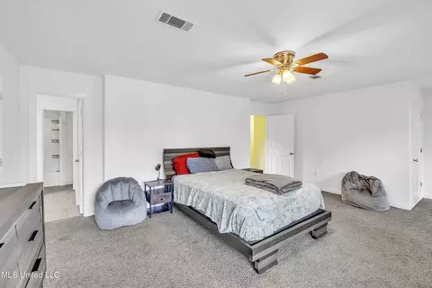Bedroom - 112 Rolling Meadows Dr, Jackson, MS 39211 photo 2 of 10