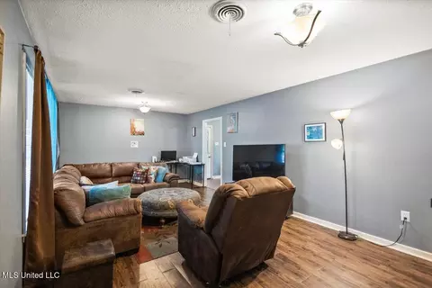3217 E Lisa Dr, Pearl, MS 39208 photo 6