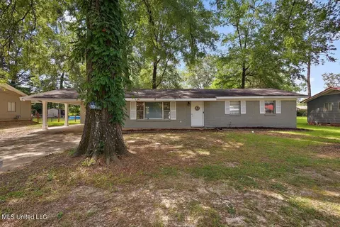 3217 E Lisa Dr, Pearl, MS 39208