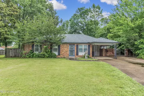 6830 Embassy Cir, Horn Lake, MS 38637