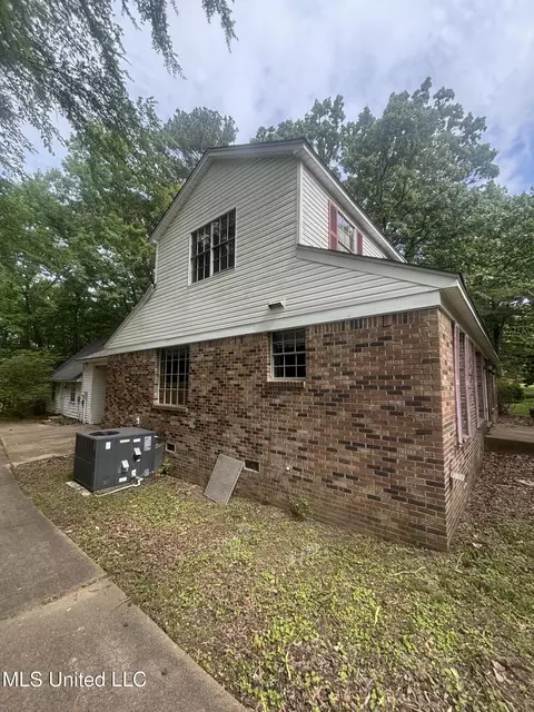 Other - 6800 Whippoorwill Dr, Olive Branch, MS 38654 photo 1 of 13