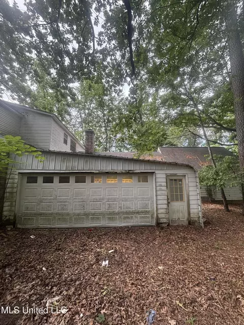 Exterior - 6800 Whippoorwill Dr, Olive Branch, MS 38654 photo 9 of 9