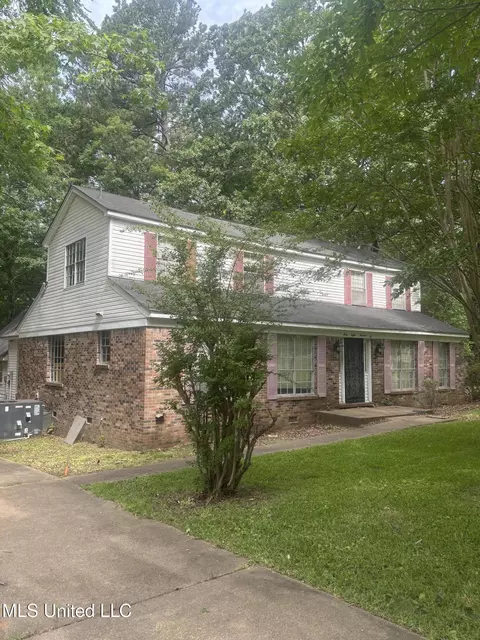 Exterior - 6800 Whippoorwill Dr, Olive Branch, MS 38654 photo 3 of 9