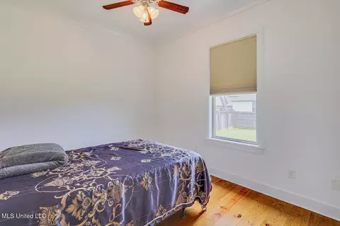 Bedroom - 327 River Forest Ln, Brandon, MS 39047 photo 4 of 4