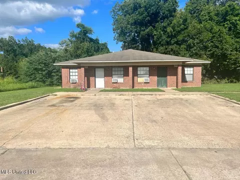 412 E Hays St, Hollandale, MS 38748