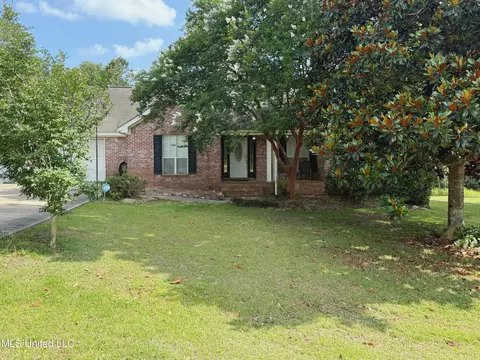 19685 Amberwood Dr, Saucier, MS 39574