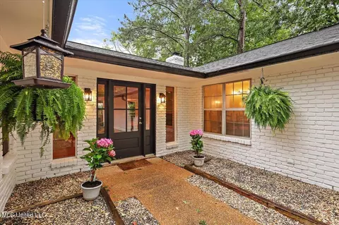 102 Holly Trl, Brandon, MS 39047 photo 4