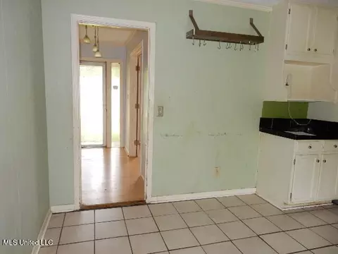 Entry Way - 1510 Springridge Dr, Jackson, MS 39211 photo 1 of 1