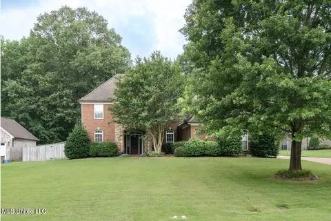 14377 Santa Fe Dr, Olive Branch, MS 38654