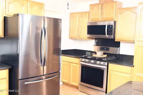 Kitchen - 1154 E Old Pass Rd, Long Beach, MS 39560 photo 4 of 6