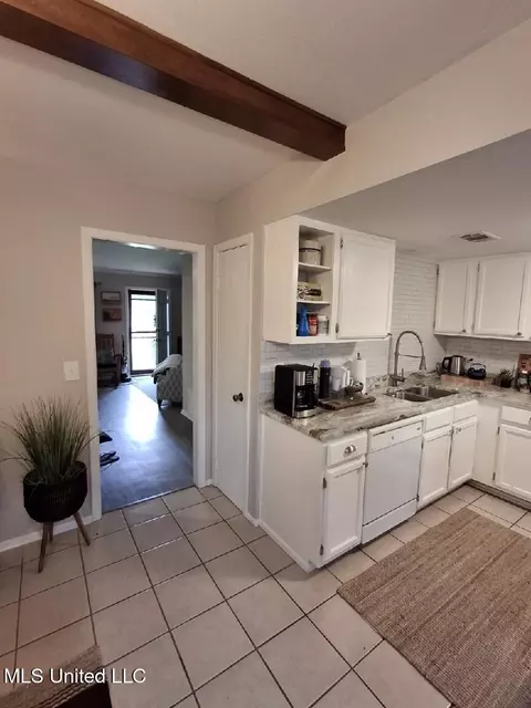 Other - 404 Lakebend Pl, Brandon, MS 39042 photo 2 of 3