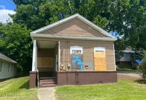721 Adams St, Vicksburg, MS 39183