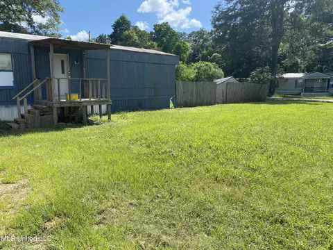 7391 Gary Rd, Byram, MS 39272 photo 1
