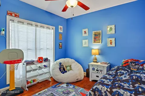 Bedroom - 355 Louise Ln, Brandon, MS 39042 photo 3 of 4
