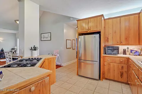 Kitchen - 355 Louise Ln, Brandon, MS 39042 photo 3 of 4