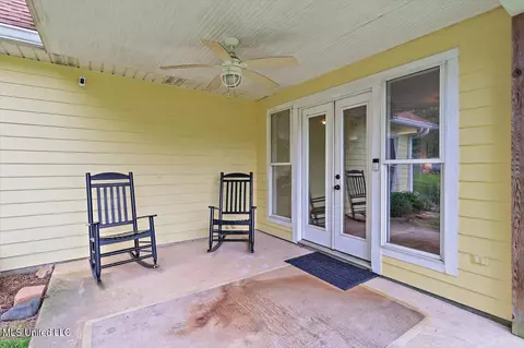 Exterior - 355 Louise Ln, Brandon, MS 39042 photo 4 of 7