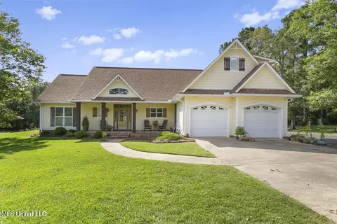 355 Louise Ln, Brandon, MS 39042