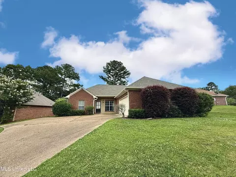 302 Bedford Ct, Brandon, MS 39047