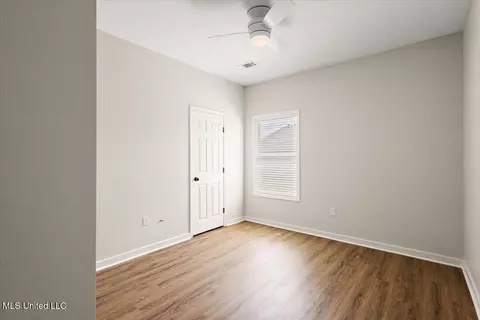 Bedroom - 935 Frisky Dr, Brandon, MS 39047 photo 2 of 3