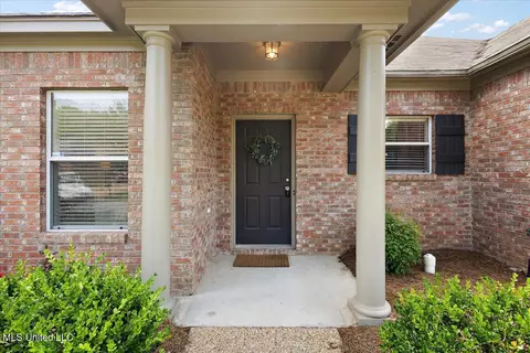 Exterior - 935 Frisky Dr, Brandon, MS 39047 photo 4 of 7