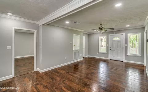 Living - 207 W Dewey Camp Dr, Florence, MS 39073 photo 6 of 6