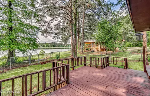 Exterior - 207 W Dewey Camp Dr, Florence, MS 39073 photo 3 of 7