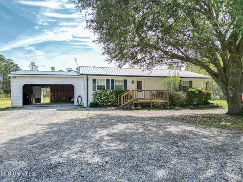 13106 Hudson Krohn Rd, Biloxi, MS 39532