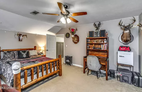 Bedroom - 4661 Wildwood Rd, Benton, MS 39039 photo 5 of 10