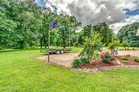 Exterior - 4661 Wildwood Rd, Benton, MS 39039 photo 10 of 15