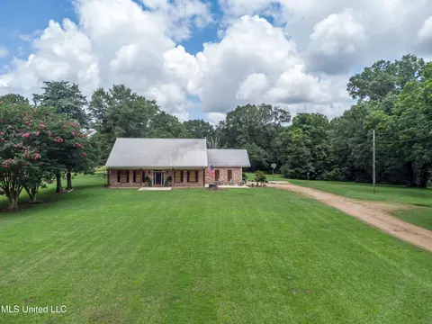 Exterior - 4661 Wildwood Rd, Benton, MS 39039 photo 2 of 15