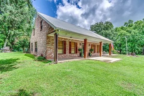 Exterior - 4661 Wildwood Rd, Benton, MS 39039 photo 7 of 15