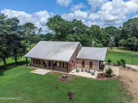 Exterior - 4661 Wildwood Rd, Benton, MS 39039 photo 4 of 15