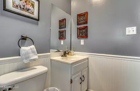 Bath - 4661 Wildwood Rd, Benton, MS 39039 photo 1 of 6