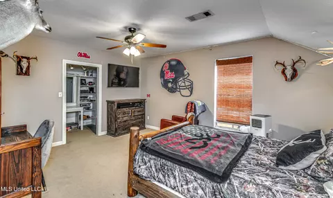 Bedroom - 4661 Wildwood Rd, Benton, MS 39039 photo 8 of 10