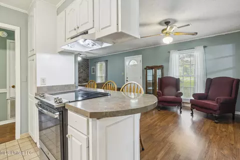 201 Poplar St, Florence, MS 39073 photo 15