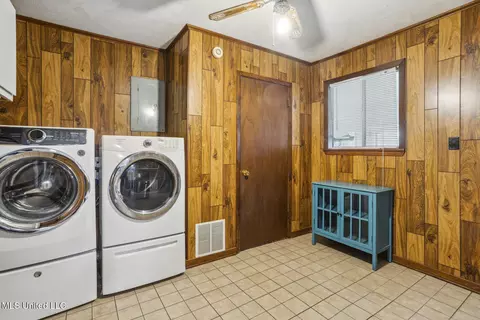 201 Poplar St, Florence, MS 39073 photo 16