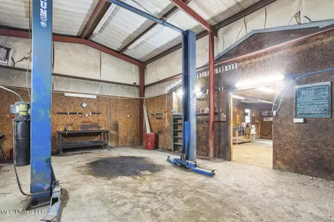 201 Poplar St, Florence, MS 39073 photo 33