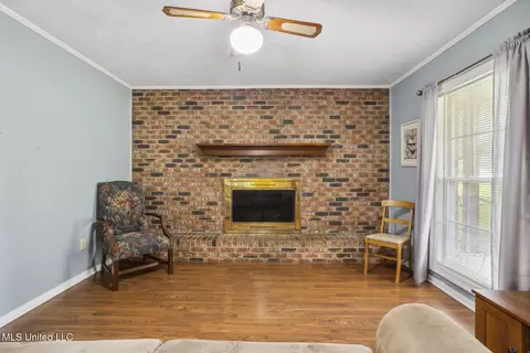 201 Poplar St, Florence, MS 39073 photo 9
