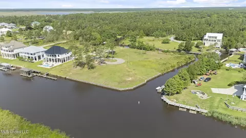 1436 Hanakealoha Pl, Diamondhead, MS 39525 photo 4